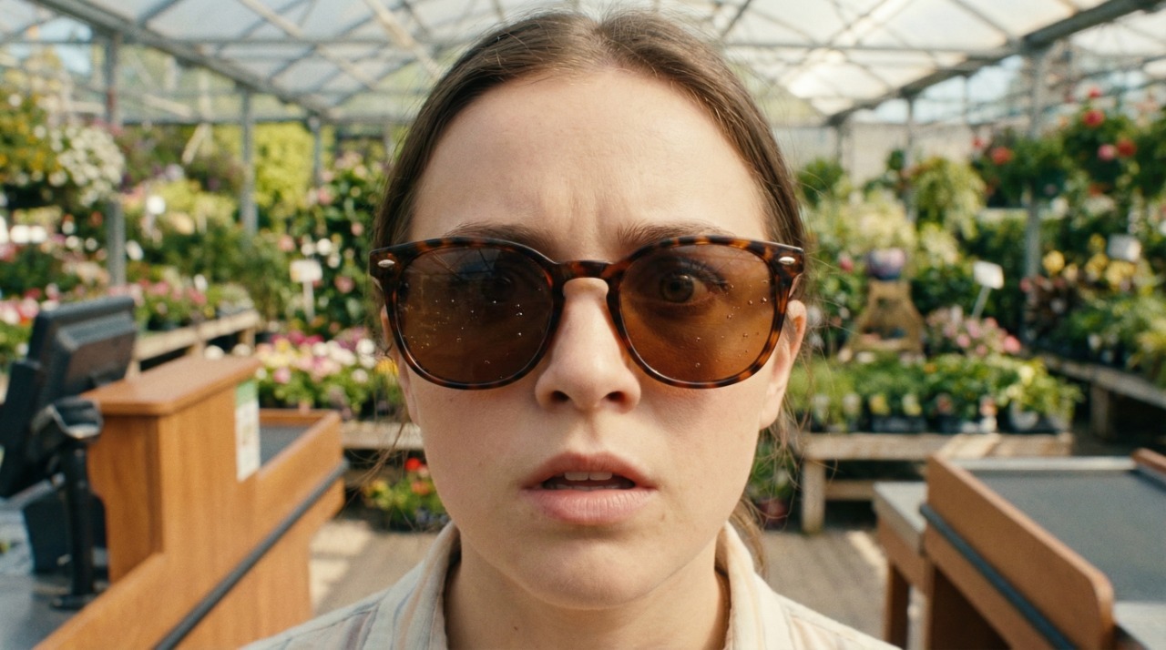 My Sunglasses Saved My Eyes! Retail Worker Tells Off Mom After Autistic Son Sprays Bleach