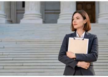 Woman Skips Dad’s Funeral but Checks His Will, Family Calls Her Heartless