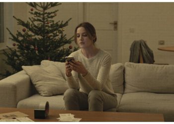 Husband Abandons Wife on Christmas, She Makes His Family Regret It Husband Abandons Wife on Christmas, She Makes His Family Regret It