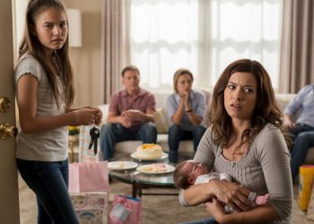 15-Year-Old Refuses To Fake Baby Praise, Parents Demand She Apologize Anyway