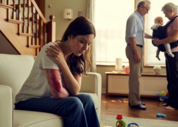 Young Mom Refuses In-Laws’ Help After A Fall Exposes A Chilling Priority