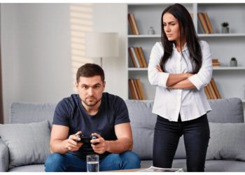 Man Asks for Gaming Time on His Days Off and Sparks Relationship Debate