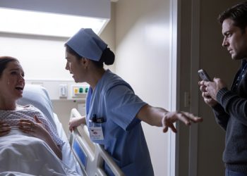 Woman Kicks Husband Out Of Delivery Room After He Brings His Mom Instead Of Hers