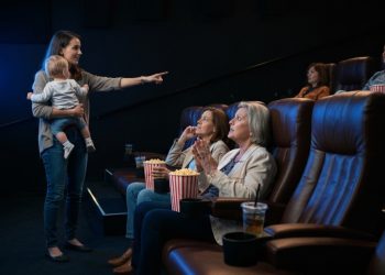 Mom Stands Her Ground When a Stranger Refuses to Leave Her Reserved Movie Seats