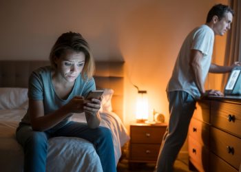 Woman Tells Husband She’s No Longer Attracted After Catching Him Paying For OF Content