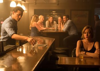 Guy’s Efforts To Keep Things Civil With A Girl Backfire, He Ends Up Kicking Her Out Of The Group Guy’s Efforts To Keep Things Civil With A Girl Backfire, He Ends Up Kicking Her Out Of The Group