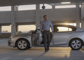 Entry-Level Tech Walks Miles In Rain Until Managers Secretly Share Parking Spots And Coworkers Call HR Entry-Level Tech Walks Miles In Rain Until Managers Secretly Share Parking Spots And Coworkers Call HR