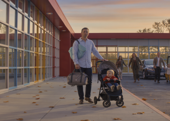 Dad Rushes Home To Grab His Older Kids But Wife Insists He Picks Up Their Babies First, Everyone’s Suspicious
