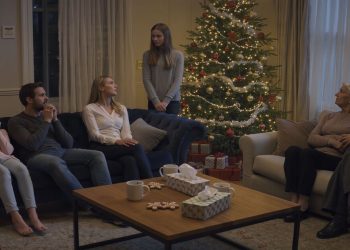 Teen Shuts Down Dad’s Plea To Make Mom Parent His Affair Kids, Chaos Erupts At Christmas