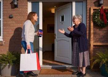 Single Mom Laughs In Ex’s Mother’s Face After Revealing Tiny Child Support Amount