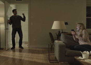 Girlfriend Uncovers Boyfriend Cheating On Warning Group, His Attitude At Her For Exposing Him Shocks Back