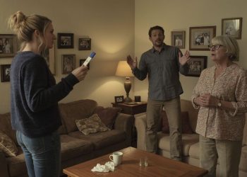 Wife Suspects MIL Of Snooping In Bedroom, She Sets Clever Trap To Catch Her Shenanigans