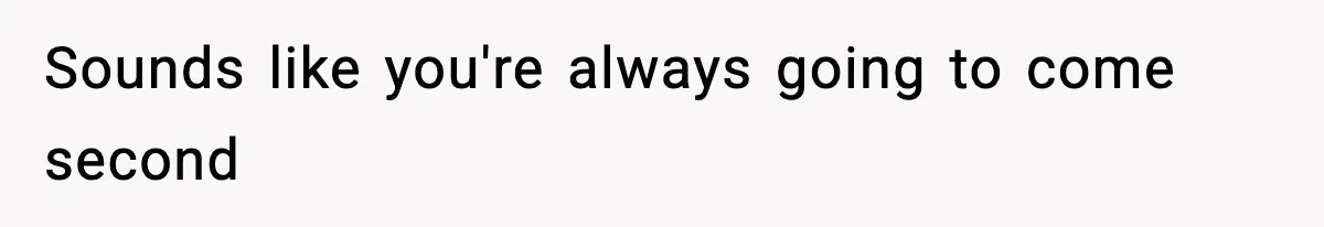 Wife Walks Out Of Airport After Discovering Husband Secretly Invited His Mom On Their Trip Sounds like you're always going to come second