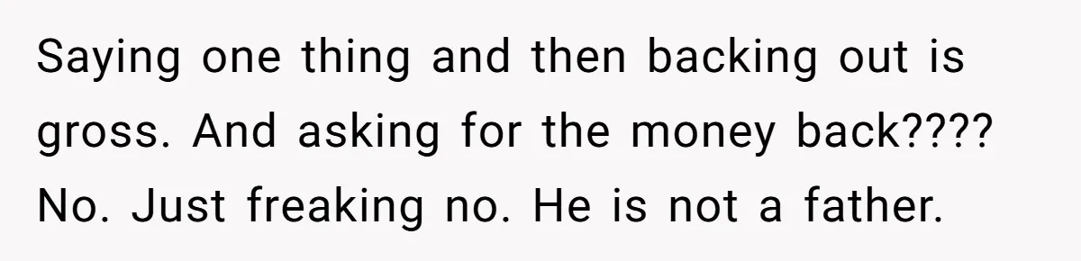 Son Publicly Cuts Off His Father At Graduation After Years Of Favouritism Blow Up In One Final Betrayal Saying one thing and then backing out is gross. And asking for the money back???? No. Just freaking no. He is not a father.