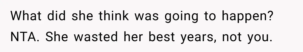 Man Ends Relationship When Girlfriend Leaves Him On Read To Party With Coworker What did she think was going to happen? NTA. She wasted her best years, not you.