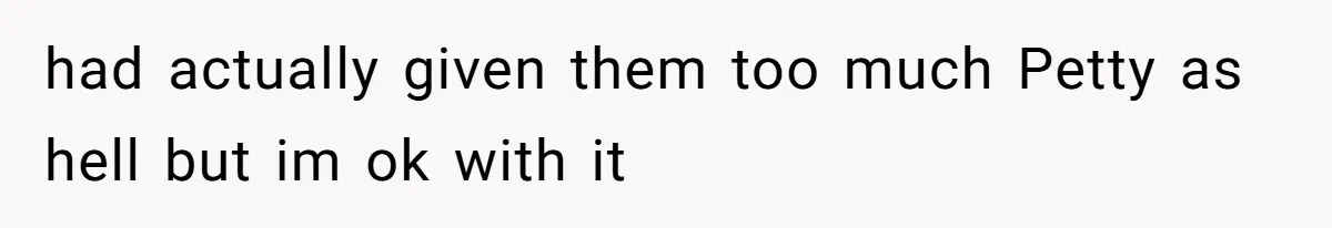 Customer Accuses Worker Of Shorting Her On Fish, Finds Out The Truth The Hard Way had actually given them too much Petty as hell but im ok with it