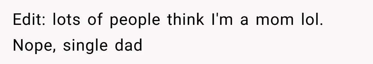 Dad Kicks Parents Out After They Mock His Daughter’s Piano Performance Edit: lots of people think I'm a mom lol. Nope, single dad