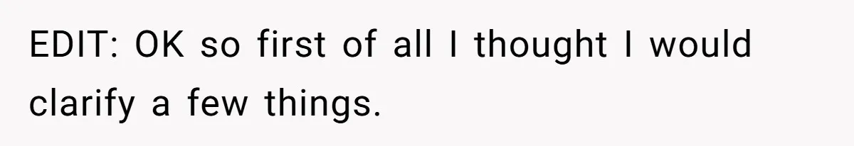Nosy Older Woman Reads Stranger’s Private Texts On Train And Gets Brutal Four-Word Reality Check EDIT: OK so first of all I thought I would clarify a few things.