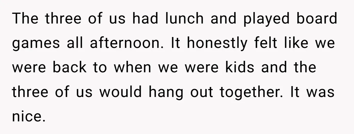He Returned to His Dying Ex-Wife After 10 Years - And Found a Peace He Didn’t Expect The three of us had lunch and played board games all afternoon. It honestly felt like we were back to when we were kids and the three of us would...