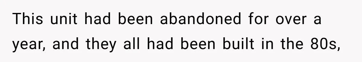 Homeowner Turns Bulldogs Flag Rule on HOA, Flies It Every Game Day Until They Give Up This unit had been abandoned for over a year, and they all had been built in the 80s,
