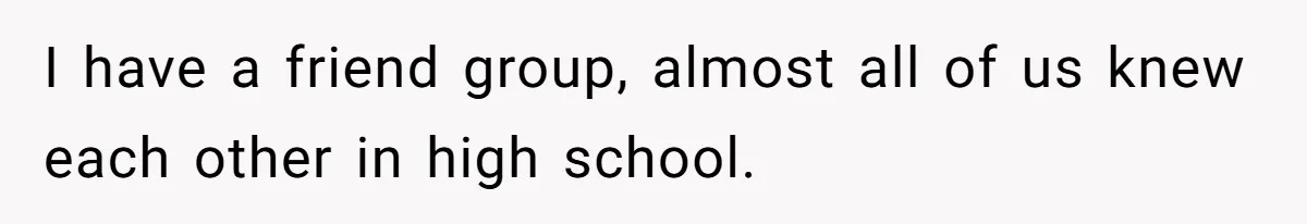 White Woman Gets Accused Of Cultural Appropriation For Her Natural Afro, Snaps Back I have a friend group, almost all of us knew each other in high school.