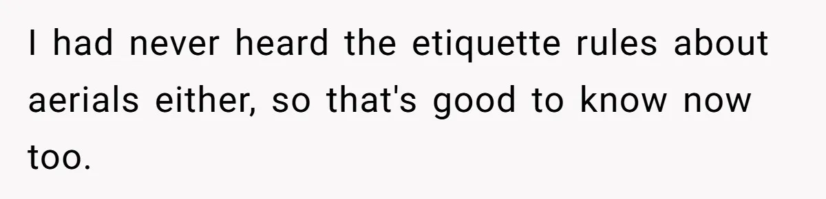 Woman Steals The Spotlight With Wild Dance Moves At Sister’s Wedding, Family Says She Turned It Into A Performance I had never heard the etiquette rules about aerials either, so that's good to know now too.