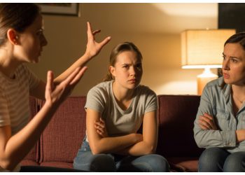 Aunt Says She’ll Pick Up Niece at 3AM, But Won’t Stay Silent About Safety