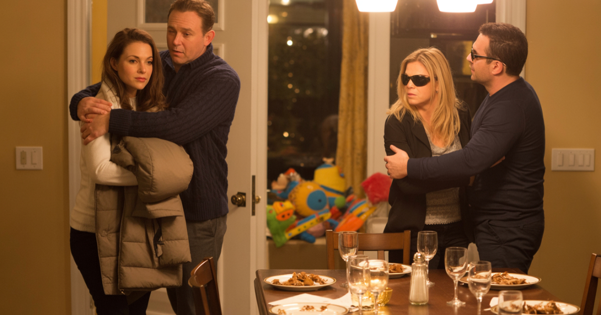 This Guy Wouldn’t Stop “Helping” A Blind Woman, Now He’s Furious His Girlfriend Didn’t Defend Him