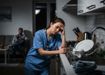 Mom Paying 70% of Bills Finally Tells Husband to Step Up or Leave