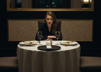 She Ended Her Engagement After Her Future Mother-in-Law Slammed Her Hand in a Car Door