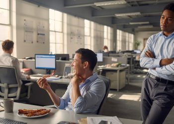 Muslim Coworker Asks Them To Stop Eating Bacon, They Refuse And Office Tension Explodes Muslim Coworker Asks Them To Stop Eating Bacon, They Refuse And Office Tension Explodes