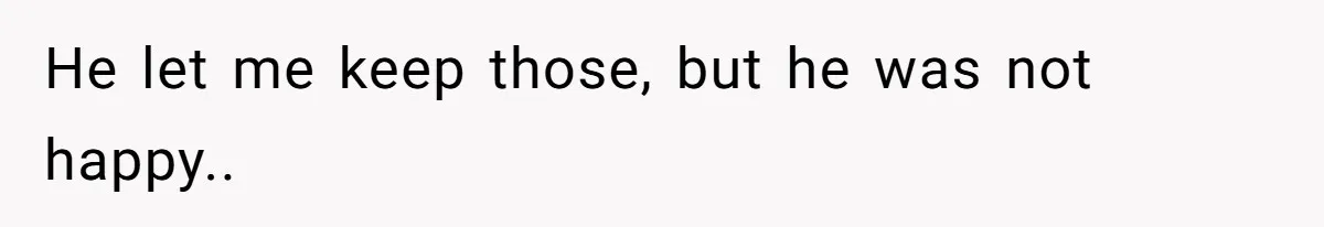 Retail Manager Demands “Mostly Natural” Hair, Gets Furious When Employee Follows The Rule Exactly And Still Keeps Color He let me keep those, but he was not happy..