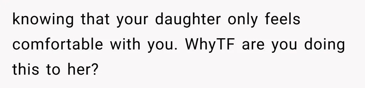 Dad Cancels Dinner After His Girlfriend Doesn't Feed His Daughter Lunch knowing that your daughter only feels comfortable with you. WhyTF are you doing this to her?