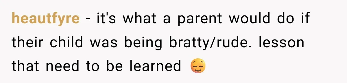 Brother Teaches Teen Sister a Lesson About Gratitude by Cutting Off Her Data heautfyre − it's what a parent would do if their child was being bratty/rude. lesson that need to be learned 😌