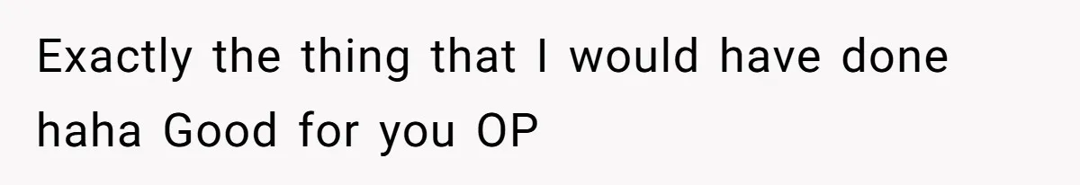Young Receptionist Endures Public Humiliation, But Turns The Tables With Clever Compliance Exactly the thing that I would have done haha Good for you OP