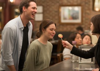 Husband Can’t Stop Laughing After Cashier Mistakes His Wife For His Daughter, But Wife Is Furious