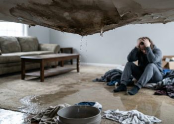 How a “Relaxing Bath” Turned Into a Waterlogged Disaster for This Heartbroken Couple