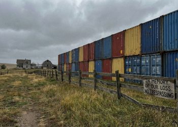 Country Neighbors Dismissed A Dead Dog, Then Got A Front-Row Seat To Revenge