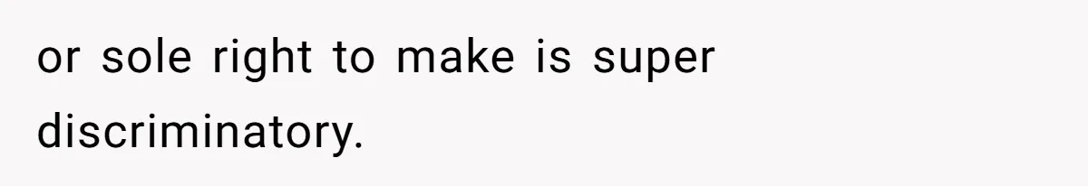 Man Demands His Mom Apologize After She Explodes At His Girlfriend Over Fried Chicken And Accuses Her Of Being Racist or sole right to make is super discriminatory.