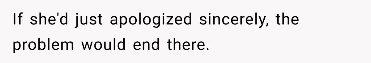 Man Demands His Mom Apologize After She Explodes At His Girlfriend Over Fried Chicken And Accuses Her Of Being Racist If she'd just apologized sincerely, the problem would end there.