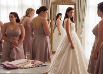Maid Of Honor Refuses To Tell Bride Her Dress Pick Makes Plus-Size Bridesmaids Feel “Fat And Gross”