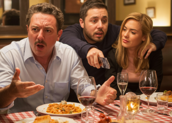 Rude Husband Berates Restaurant Staff All Night, So The Only Person At The Table Finally Walks Out