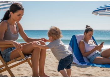 Woman Explodes After Friend Turns Girls’ Trip Into Babysitting Duty Woman Explodes After Friend Turns Girls’ Trip Into Babysitting Duty