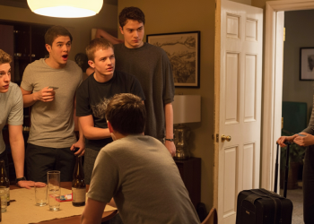 Woman Kicks Brother Out After He Blocks Pregnant Girlfriend And Celebrates “Bullet Dodged” Party