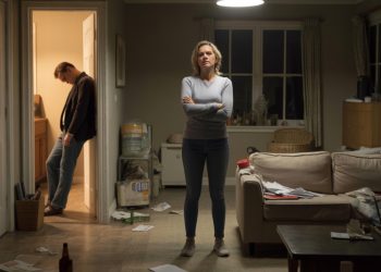 Woman Carried The Marriage For 22 Years, Now He Plays Victim After Brutal Reality Check