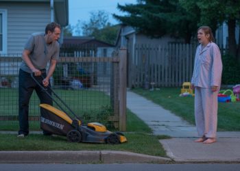 Sleep-Deprived Man Mirrors Neighbor’s Excuse After Loud Lawn Retaliation Sparks Drama