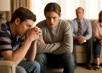 Woman Tells Her 13-Year-Old Brother His Crush Doesn’t Like Him Because He’s A Jerk