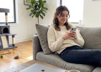 Is “Cat Support” a Real Thing? This Ex Seems to Think So