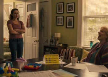 Woman Refuses To Balance Money For Grandkids, Girlfriend Claims “Favoritism”