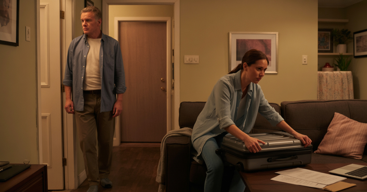 Man Snaps At Wife After She Sides With Stranger Over Him, Now She Demands An Apology